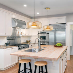 AURA Pendant LED Lamp – Gold (330x170 mm, 12W)